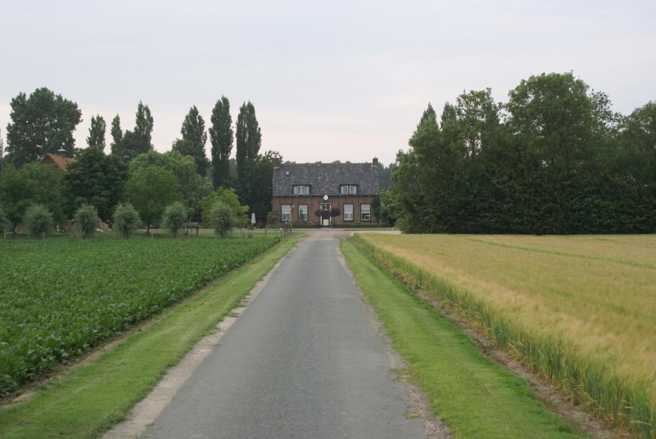 Bed & Breakfast De Kienstee Schoondijke Extérieur photo